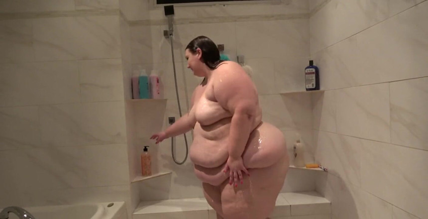 Kayla Peach studios: SSBBW Showers