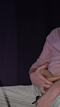 Ranní hraní s mým chlupatým ptákem, dokud se nevystříkám