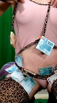 Ngasih kamu selamat tahun baru dengan uang yang beruntung - findom