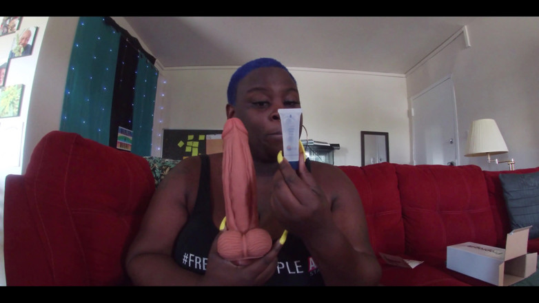 Marley Moore Videos: Titan Dildo