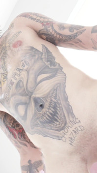 Quieren ver que todo incluye tommy tatuado con Sandy Love