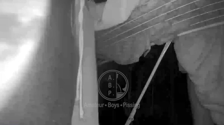 AmateurMates: Čisté prádlo, Špinavé myšlenky - Dva Bicurious Spolubydlící, Jules a Simon, Zlobte...