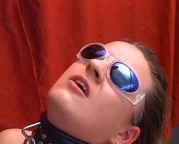 Deutsche Camgirls: Büyük memeli bdsm seven Alman fahişe ustası tarafından sikiliyor