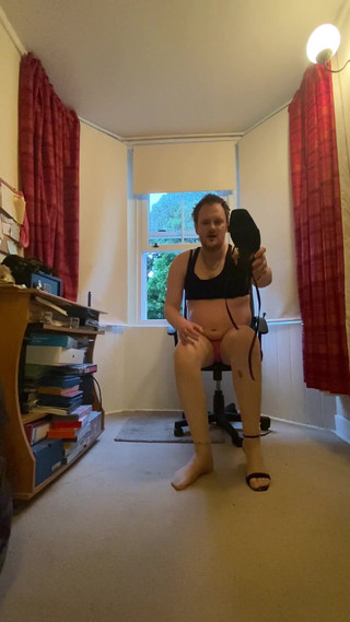 Ava Maxwell: JOI v tan punčochách (krátká verze)