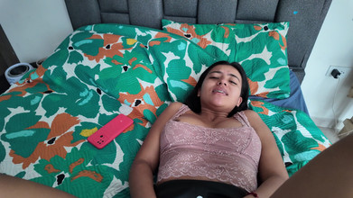 Solo_incognita: Latina yang tidak berprestij mencuba zakar buat kali pertama