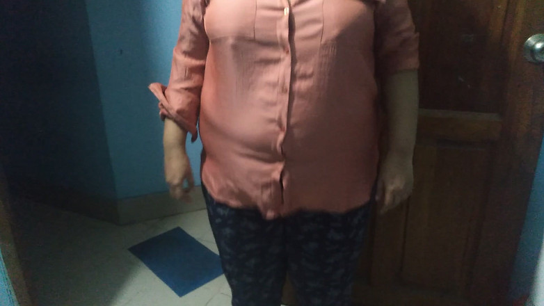 Aria Mia: Velké mléko nadržené manželky se třese, protože potřebuje šukat