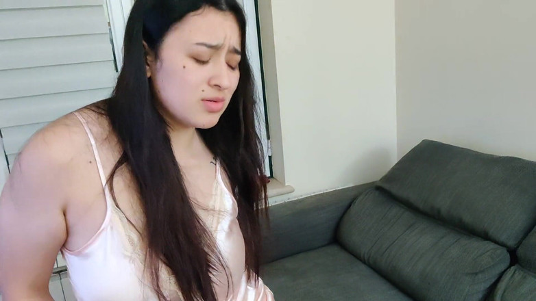 Miss Squirting: Ayudando a la madrastra a abrir su culo