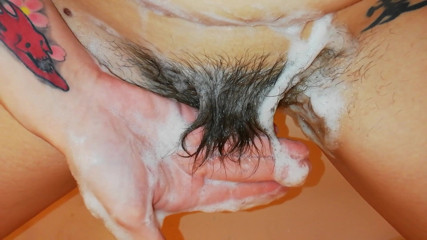 Cuteblonde666: Lavar mi coño peludo extremo