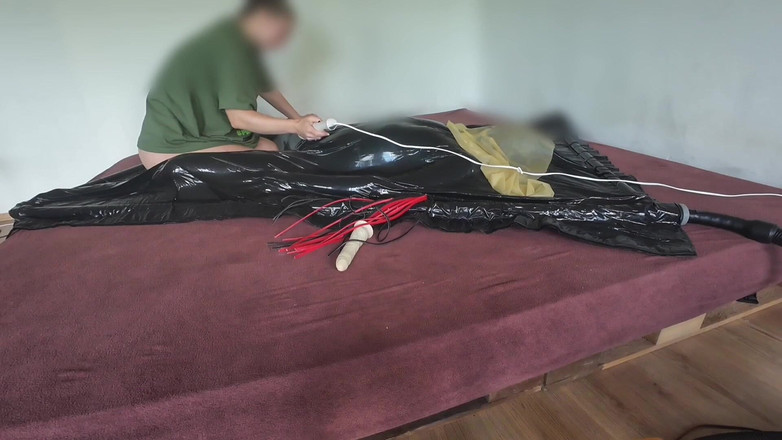 Vlakik SM: 掃除機ベッドと私のオーガズム