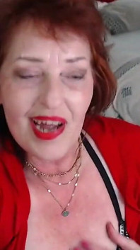 958 Footlovers Ráj. Krásná zralá Dawnskye vás zve, abyste se přiblížili a očichli mi na nohou