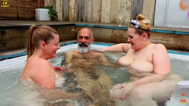 Marie X: Marie Basah dan Kotor