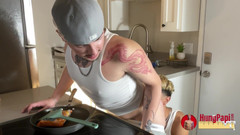 Hung Papi: Großer Schwanz Gut Bestückt Papi Cholo Schläger Fickt Großen Unbeschnittenen...