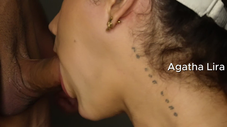 Agatha Lyra: 我邀请了那些有治疗能力的人在家训练。