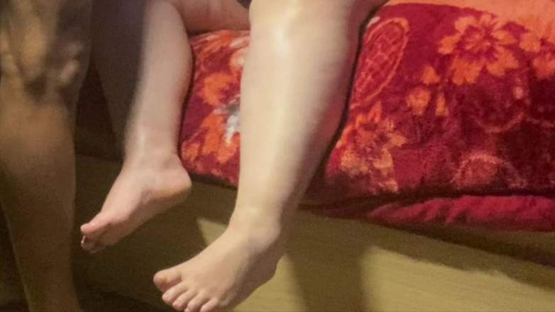 Daddykane: Zralá Handy GILF pomalu olejová masáž BBC, přítel nevlastního syna...