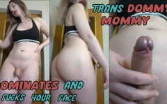 हावी tgirl आपके साथ गंदगी पसंद करती है और आपके चेहरे को चोदती है