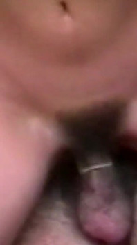 Brunetka MILF dává nedbalé venkovní kouření hřebci