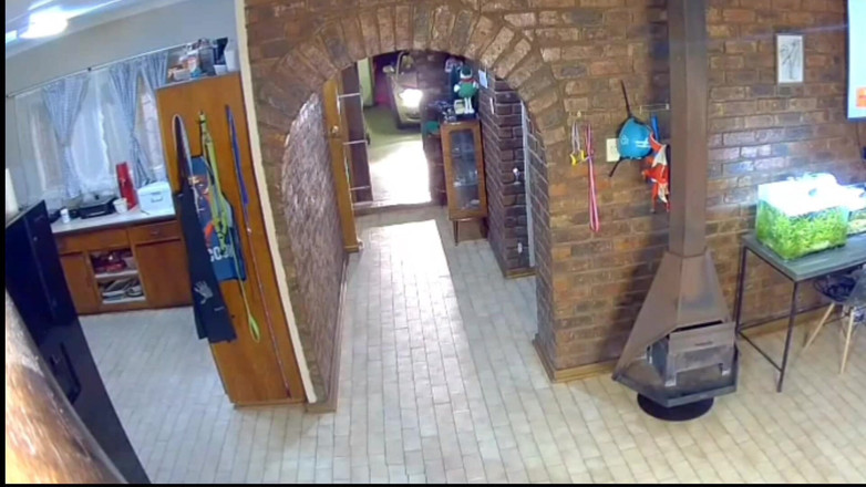 Bigjoefuckalott: 금발로 바람을 피우는 남편을 붙잡다