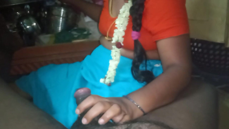 Priyanka314: Velmi sexy kouření tamilské bhabhi v indické domácí akci