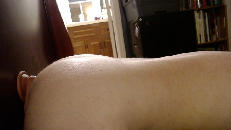 RobertLacrosse: 突き動くディルドが私のアナルを突く