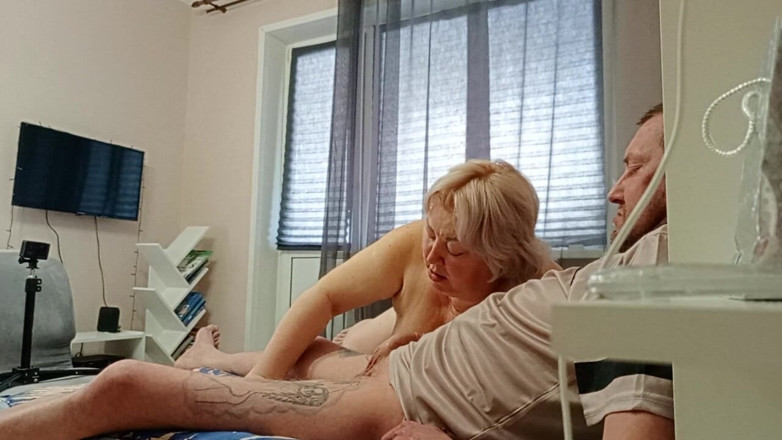 Zona901: Lleno la boca de mi madrastra con semen grueso y...