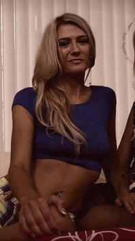 Blond MILFs in Lesbo Fun