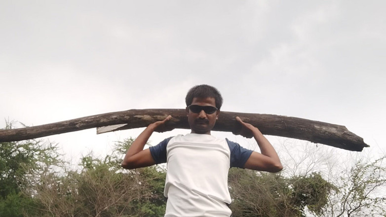 KUMBHA MANOJ KUMAR: Indian Xhard - Living in Forest Alone Doing Hard-core Exercises