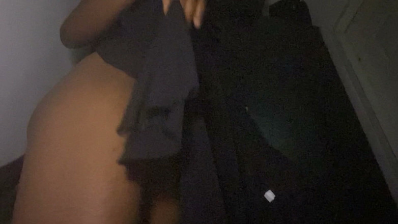 Browngurl234: Cewek semok kulit hitam lagi asik dudukin muka dan pamer...