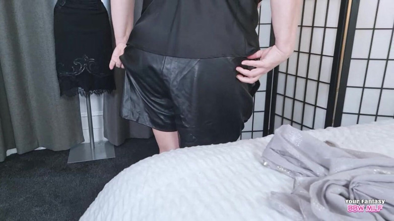 BBW_Wife: Tatie taquine en short en cuir (femme MILF PAWG BBW amateur...