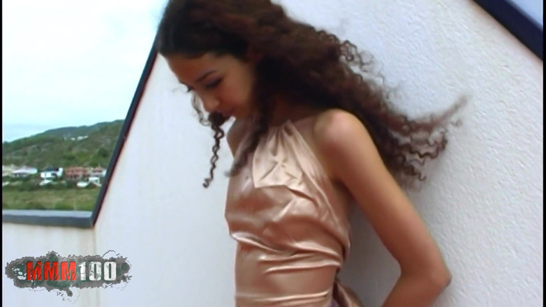 MMM100: Safia the Beautiful Skinny Arab Teen Safia in Leggings on...