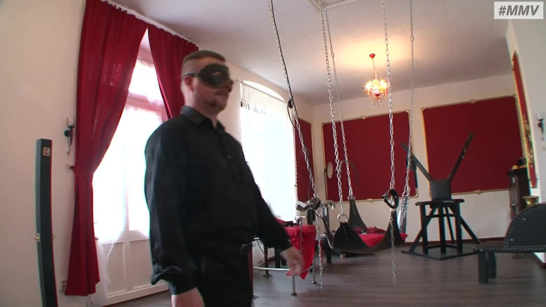 German BDSM MMV: Deutsche bdsm – blonde milf-sklavin peitscht