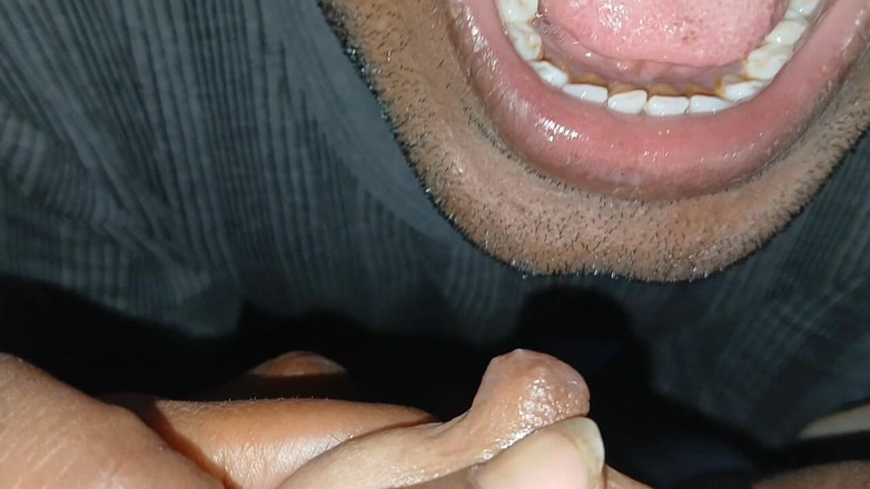 Kimmo: バービーの胸を飲ませたんだ。