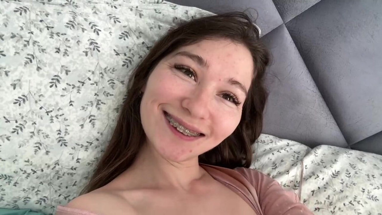 SexyMissMe: Voglio sentire la nostra lingua sulla mia figa pelosa ogni...
