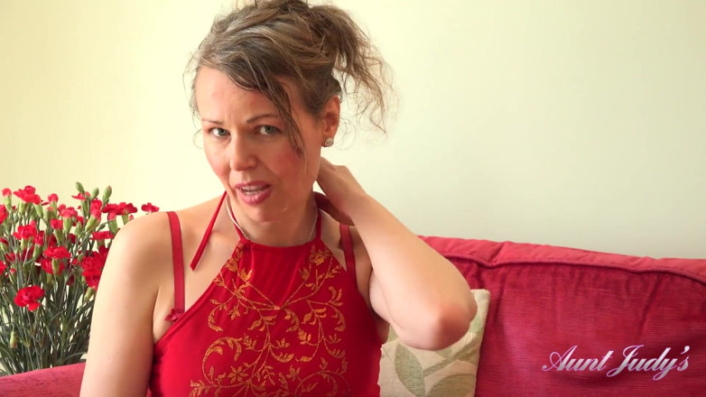 Aunt Judy's: Natural fullbush MILF Alexia (JOI)