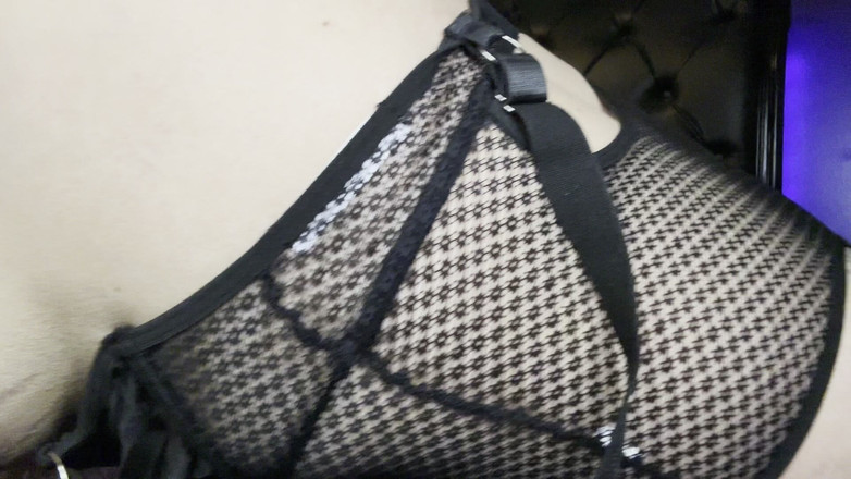 Sarah Passions: Мілфа в нижній білизні трахає кремову пизду для вас