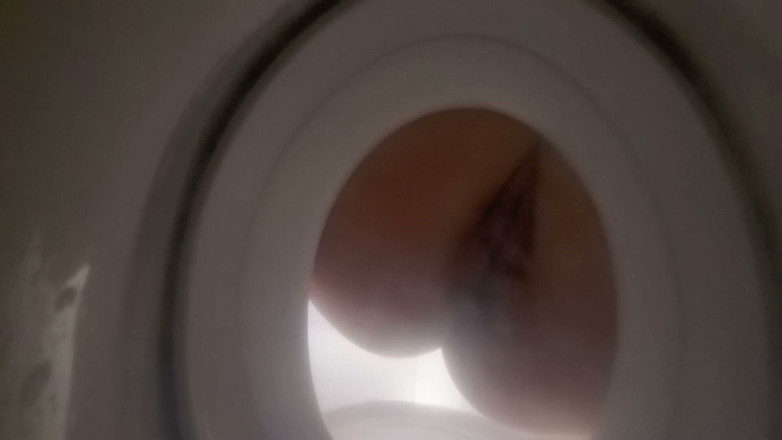 BelleAliz: Bathroom-slave Toilet Peeking on Bellealiz Peeing and Farting