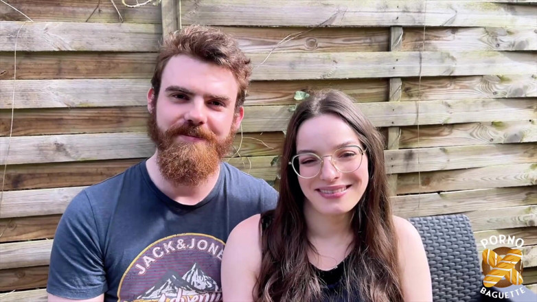 Porno Baguette: Katerina, la mora bollente, ama il quartetto