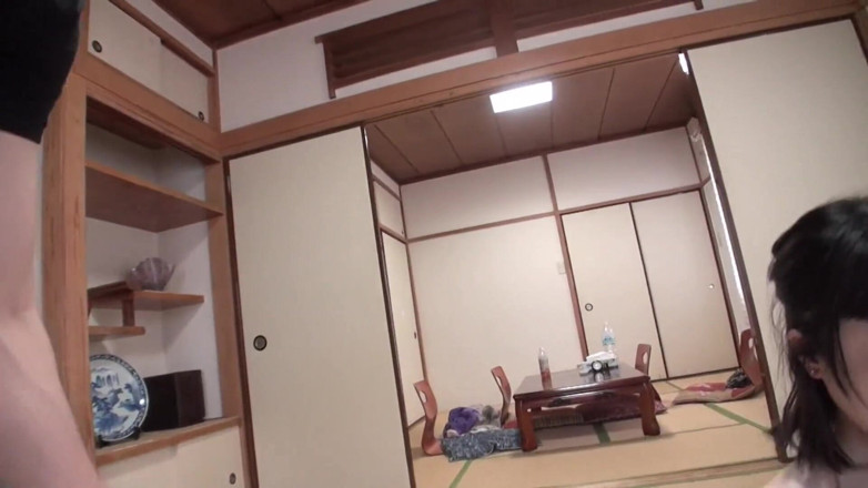 Japan Lust: 身材火辣的日本熟女想要做爱并中出