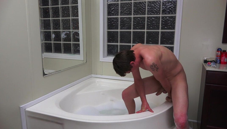 Colby Knox: Tyler, bak mandi, dan dildo