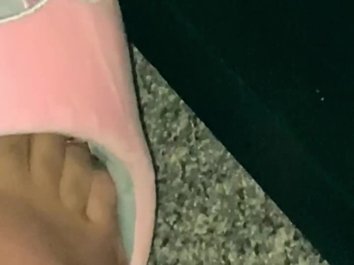 Gothbarbiemexi: Foot fetish video