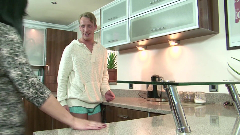 UK Sinners: Monste Swinger, big ass Latina MILF & Luke Hardy in the...