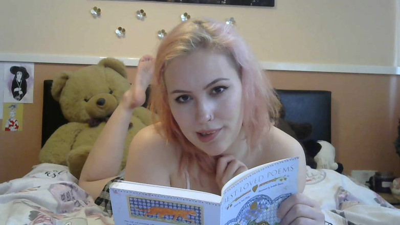 Ripley sweet studio: Awek kolej Ripley Terlalu Miang Untuk Kerja Rumah