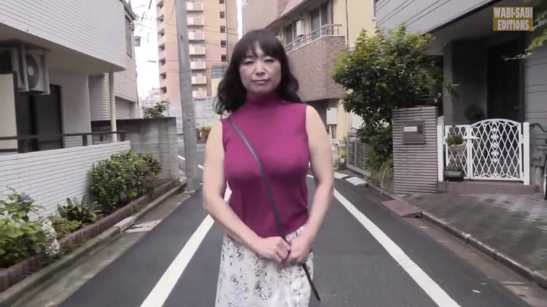 MILF, Wabi-Sabi Editions: Goddelijke rondingen. Kozue Tokita wordt de godin van haar eigen...