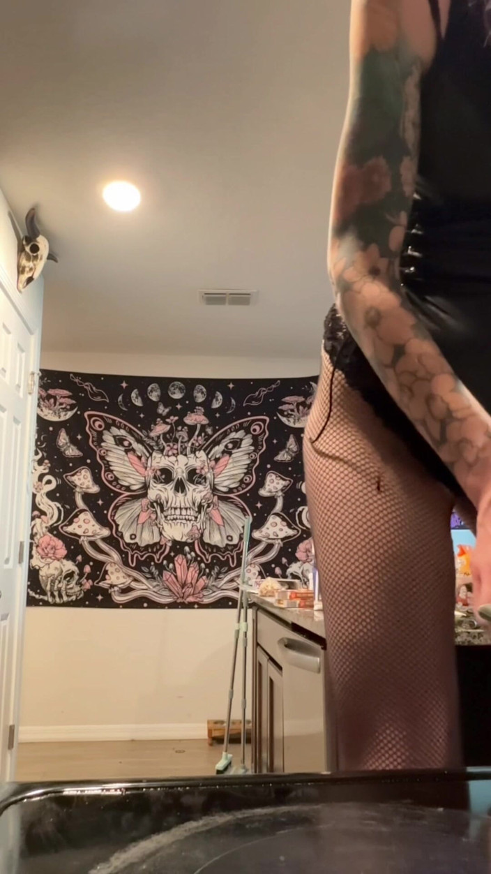 Peppermint Giantess: 73 Gigantka gotuje w jej małej kuchni - francuski toast