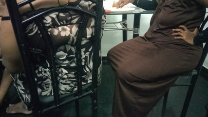 Priya aunty: Parla