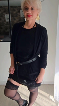 Mamă sexy Devoile Sa lenjerie