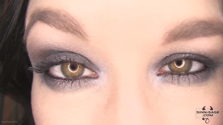 Sinn Sage: Mira a Mis Ojos Con Sinn Sage