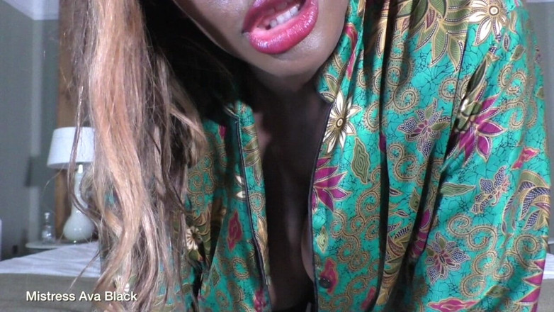 Mistress Ava Black: Mach dich schwul