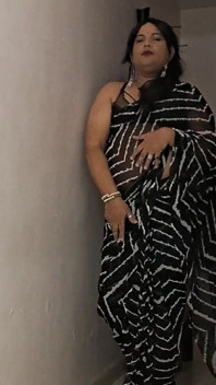 Sari Noir, Ton Préféré Dreamwake Me Lubrique S’abonner