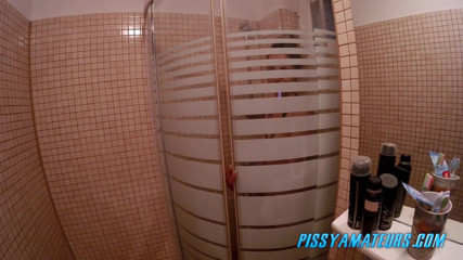 Pissy Amateurs: Pissing on orgasm