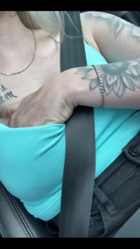 Even When I'm Driving I Feel Tan, Oupsiii